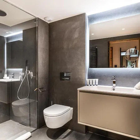 Apartahotel Silverstone By Alpine