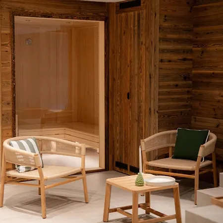 Silverstone By Alpine Apartahotel 5*