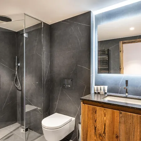 Apartahotel Silverstone By Alpine