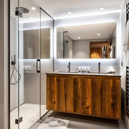 Silverstone By Alpine Aparthotel